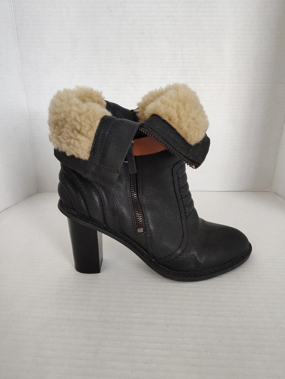 Clarks Lisette Blues Black Leather Heeled Ankle Boots Size 7 Sherpa Wool lined